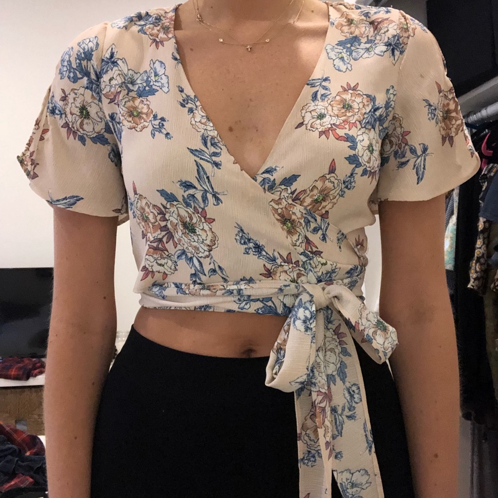 Floral wrap top